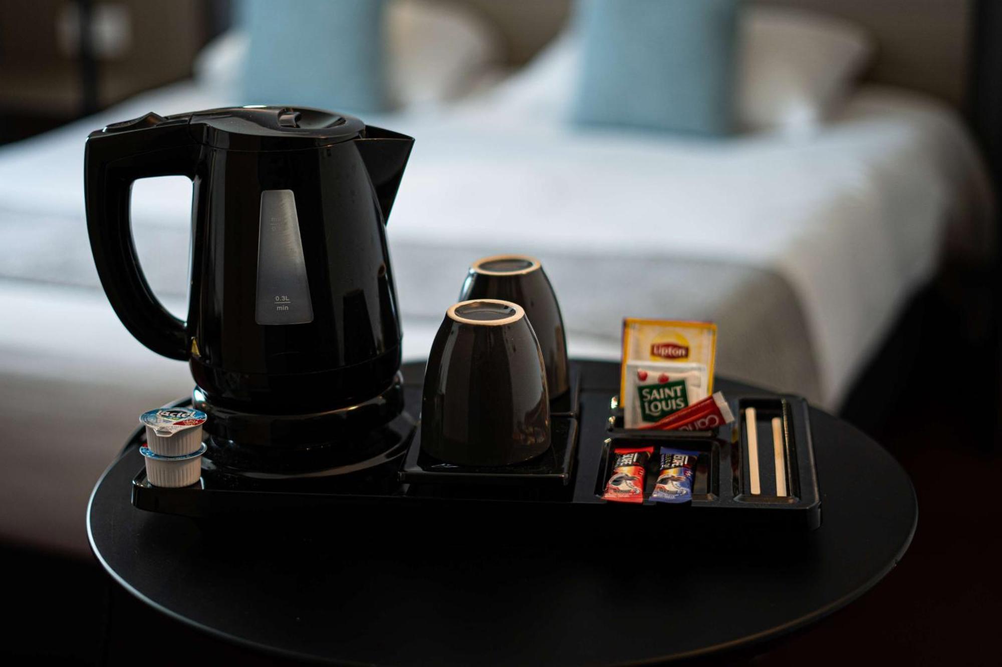 Sure Hotel By Best Western Les Portes De 몽토방 외부 사진